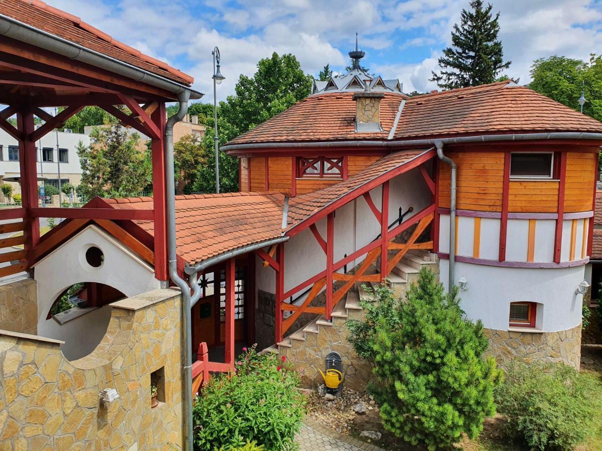 Danubia Apartman Esztergom Exterior photo