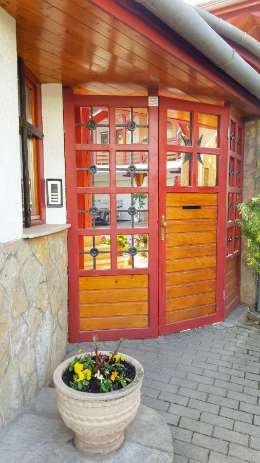 Danubia Apartman Esztergom Exterior photo