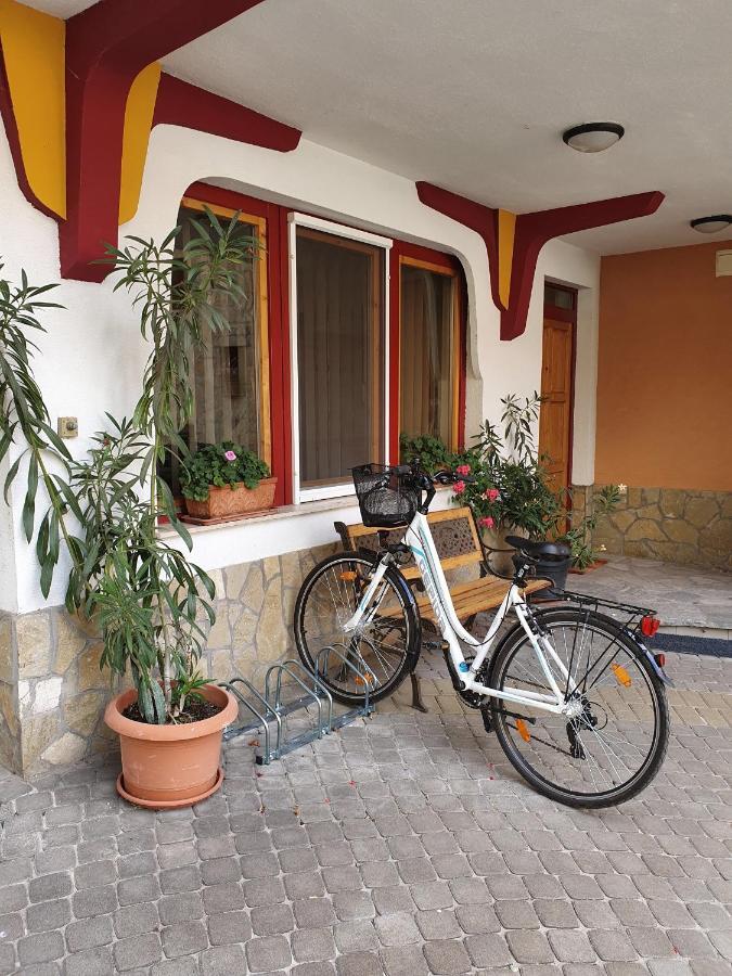 Danubia Apartman Esztergom Exterior photo